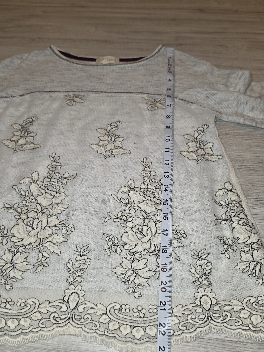 Altar'd State Long Sleeve Shirt Women's White Size Small C6 - Picture 3 of 6